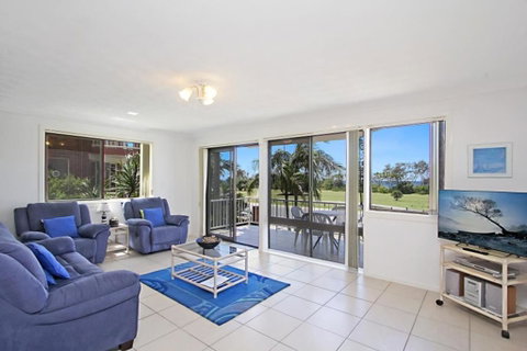 TAMARIND 2 KINGSCLIFF - Taree Accommodation 0