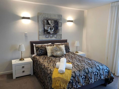 TERRACE LUX FULLY AIR 2 CAR FREE NETFLIX WIFI WINE - Taree Accommodation 1