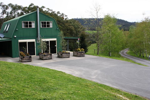 The Barn @ Charlottes Hill - Taree Accommodation 0