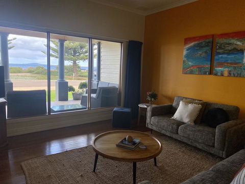 The Beach House & Villas - Taree Accommodation 2