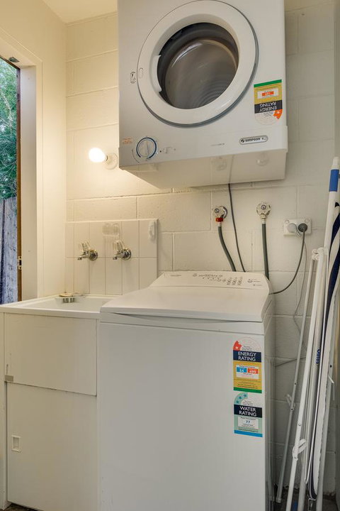 Brampton Cottage - Taree Accommodation 16