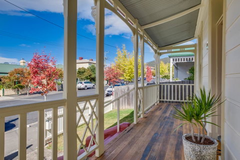 Brampton Cottage - Taree Accommodation 3