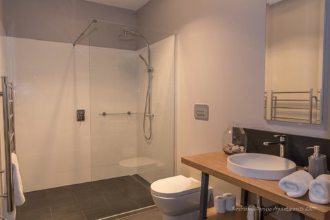 Roxburgh House Apartments - Taree Accommodation 1