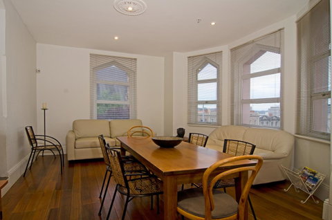 Roxburgh House Apartments - Taree Accommodation 28