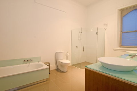 Roxburgh House Apartments - Taree Accommodation 30