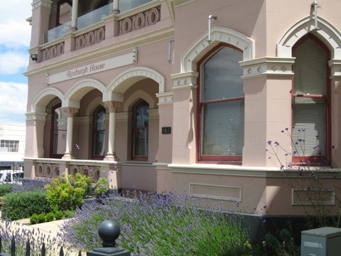 Roxburgh House Apartments - Taree Accommodation 18