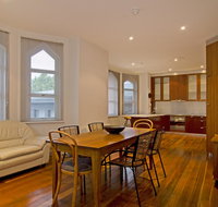 Roxburgh House Apartments - Taree Accommodation