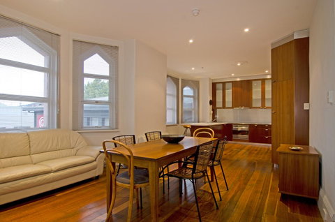Roxburgh House Apartments - Taree Accommodation 0