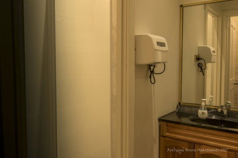 Roxburgh House Apartments - Taree Accommodation 2