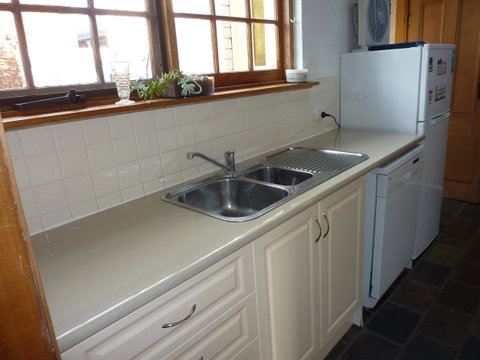 Eliza Cottage - Taree Accommodation 7