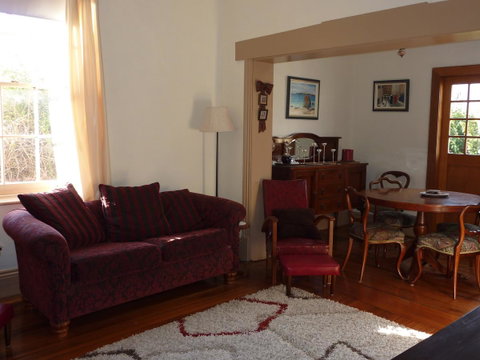 Eliza Cottage - Taree Accommodation 3