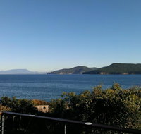 Larus Waterfront Cottage - Taree Accommodation