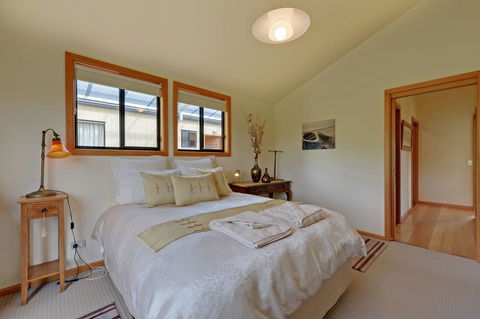 Moon River - Taree Accommodation 6