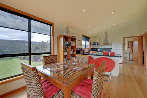 Moon River - Taree Accommodation 4