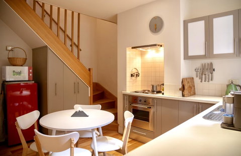 Lotus Gogh Apartment - Taree Accommodation 8