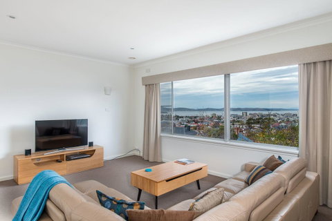City Lights - Taree Accommodation 7