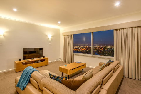 City Lights - Taree Accommodation 1