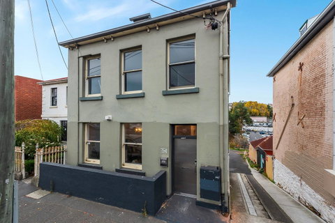 City Retreat Hobart - Taree Accommodation 15