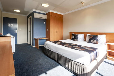 Black Buffalo - Taree Accommodation 10