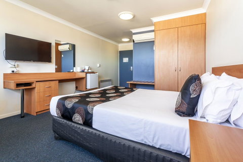 Black Buffalo - Taree Accommodation 6