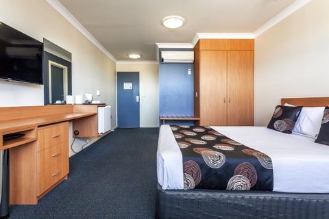 Black Buffalo - Taree Accommodation 4