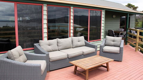 DOLPHIN LOOKOUT COTTAGE - Amazing Views Of The Bay Of Fires - Taree Accommodation 7