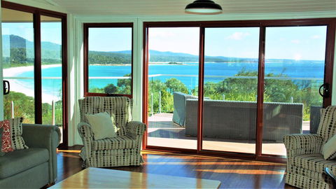DOLPHIN LOOKOUT COTTAGE - Amazing Views Of The Bay Of Fires - Taree Accommodation 14