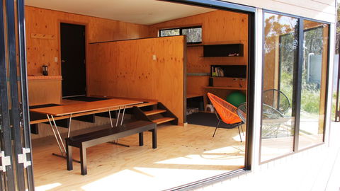 BAY OF FIRES ECO HUT Off Grid Experience At Binalong Bay - Taree Accommodation 2