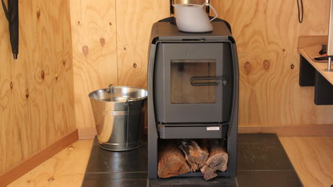 BAY OF FIRES ECO HUT Off Grid Experience At Binalong Bay - Taree Accommodation 16