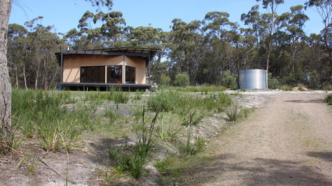 BAY OF FIRES ECO HUT Off Grid Experience At Binalong Bay - Taree Accommodation 20
