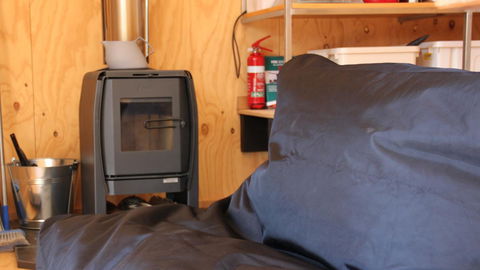 BAY OF FIRES ECO HUT Off Grid Experience At Binalong Bay - Taree Accommodation 7