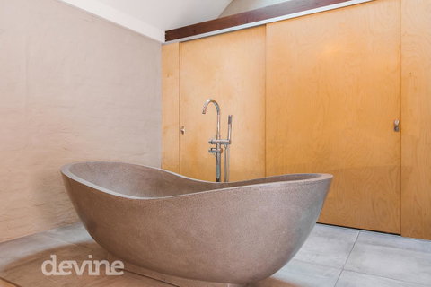 Devine Stays - Hayloft On ELizabeth - Taree Accommodation 2