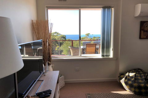 BAY OF FIRES SEACHANGE Ocean Frontage - Taree Accommodation 1