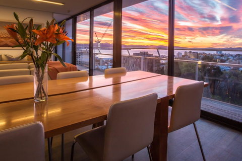 Avalon City Retreat - Taree Accommodation 8
