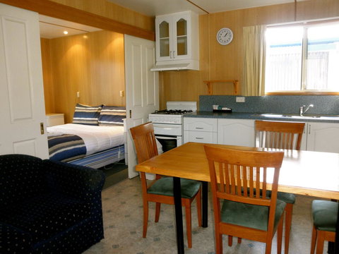 Strahan Beach Tourist Park - Taree Accommodation 4