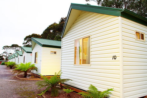Strahan Beach Tourist Park - Taree Accommodation 0