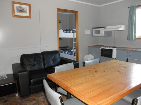 Strahan Beach Tourist Park - Taree Accommodation 10