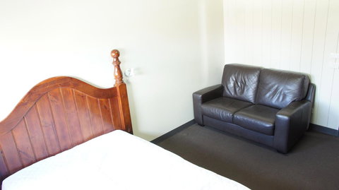 Swansea Backpacker Lodge - Taree Accommodation 11