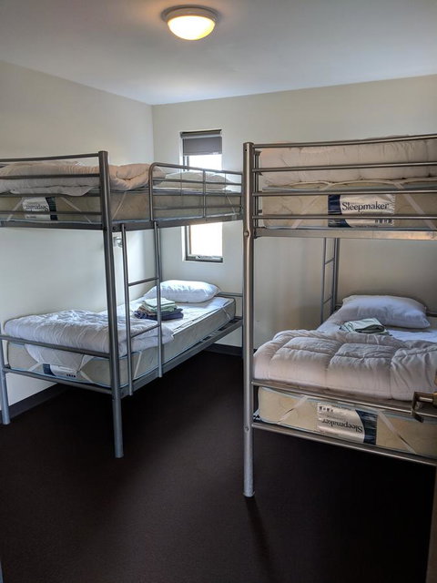 Swansea Backpacker Lodge - Taree Accommodation 14