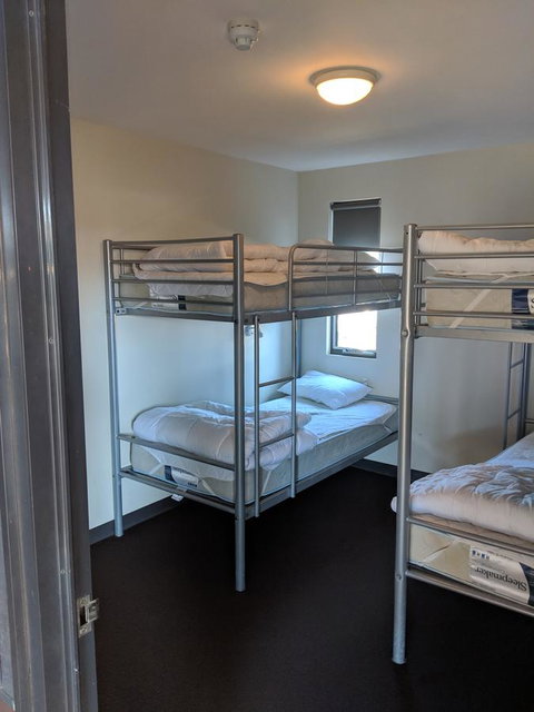 Swansea Backpacker Lodge - Taree Accommodation 12