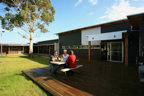 Swansea Backpacker Lodge - Taree Accommodation 15