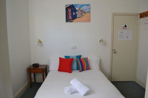 Point Lonsdale Guest House - Taree Accommodation 11