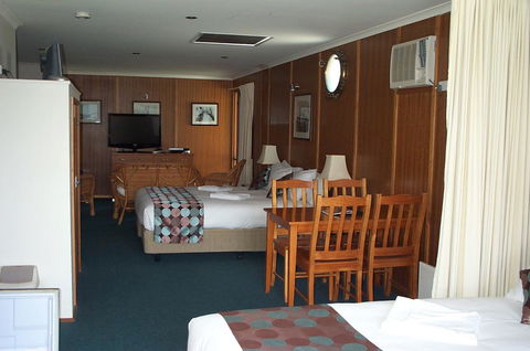 Point Lonsdale Guest House - Taree Accommodation 2