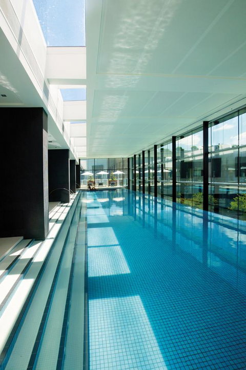 Crown Promenade Melbourne - Taree Accommodation 0
