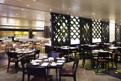 Crown Promenade Melbourne - Taree Accommodation 13
