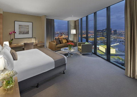 Crown Promenade Melbourne - Taree Accommodation 1