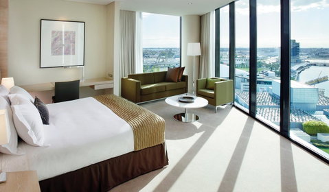 Crown Promenade Melbourne - Taree Accommodation 18