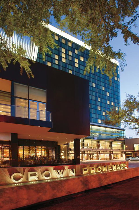 Crown Promenade Melbourne - Taree Accommodation 8