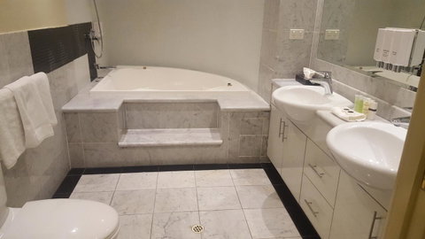 Melbourne Metropole Central Official - Taree Accommodation 6