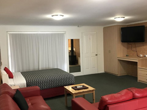 Beachcomber Motel & Apartments - Taree Accommodation 11